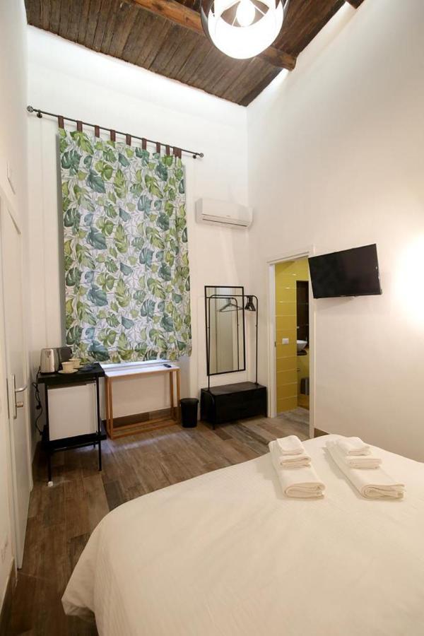 Antica Residenza Fusco Hotel เนเปิลส์ ภายนอก รูปภาพ