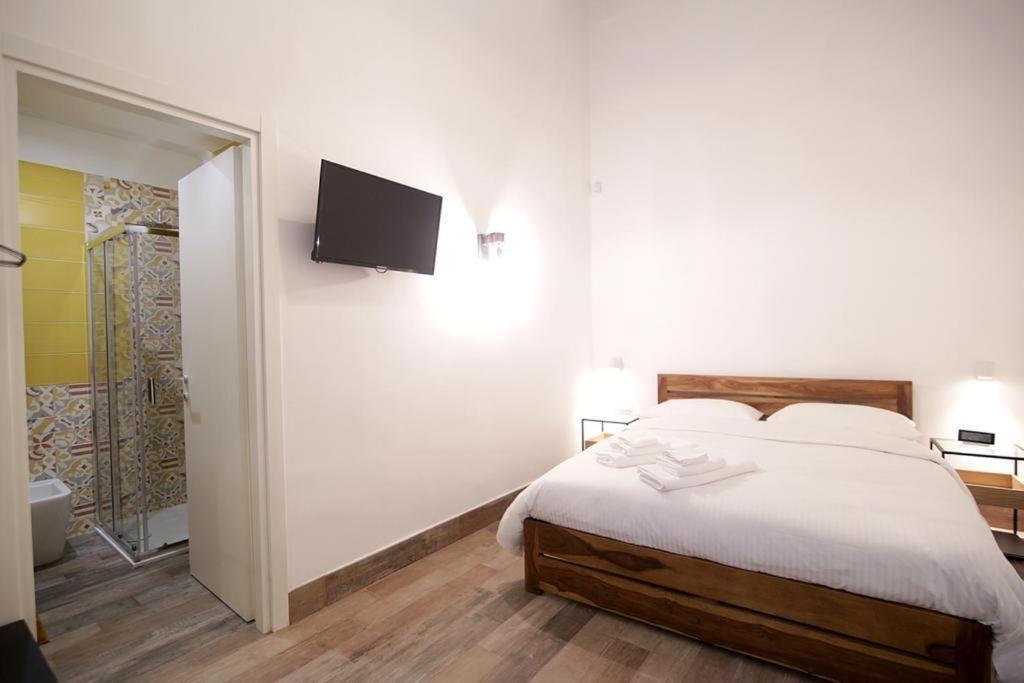 Antica Residenza Fusco Hotel เนเปิลส์ ภายนอก รูปภาพ