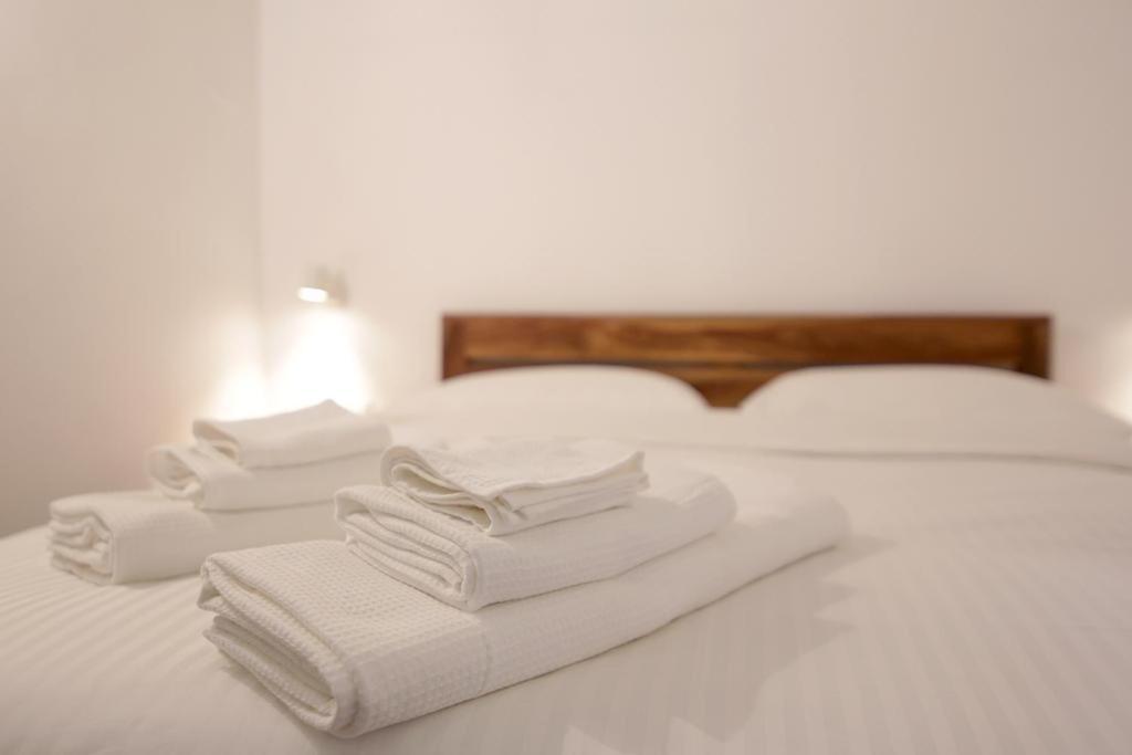 Antica Residenza Fusco Hotel เนเปิลส์ ภายนอก รูปภาพ