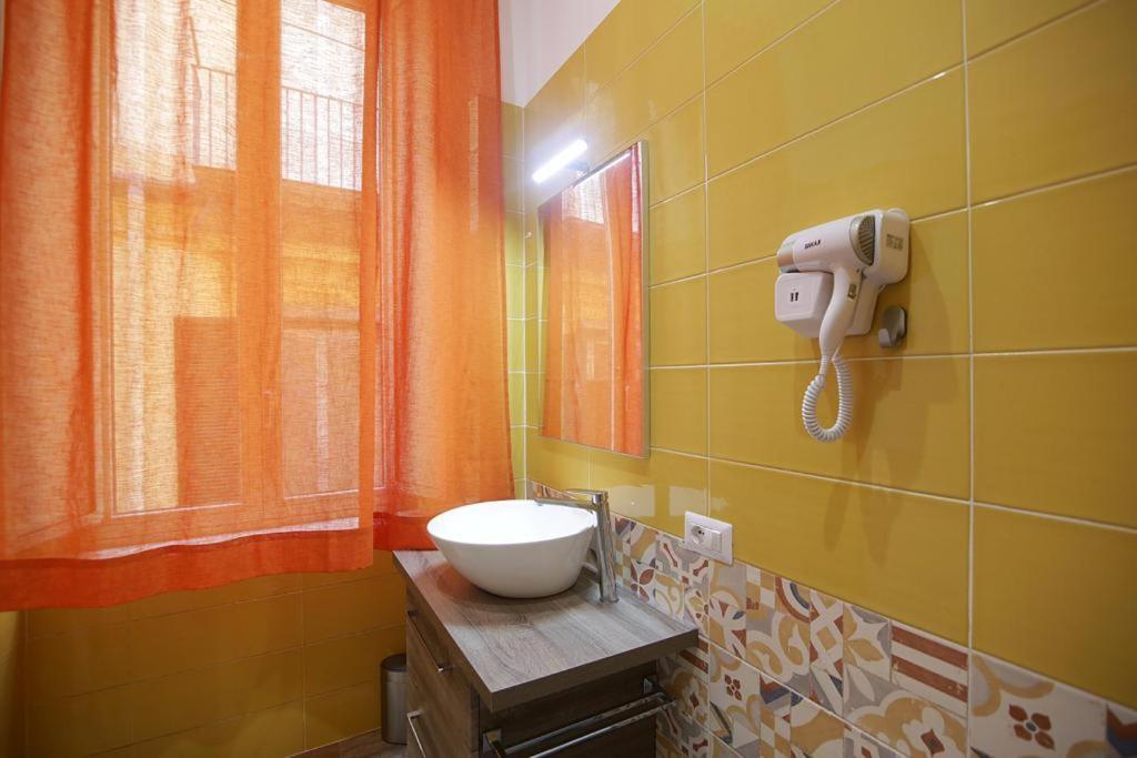 Antica Residenza Fusco Hotel เนเปิลส์ ภายนอก รูปภาพ
